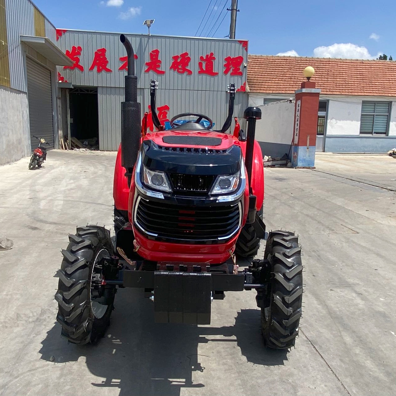 Trattore Compatto 4x4 da 50 CV - Agriculture Farming Services recensione e prezzo